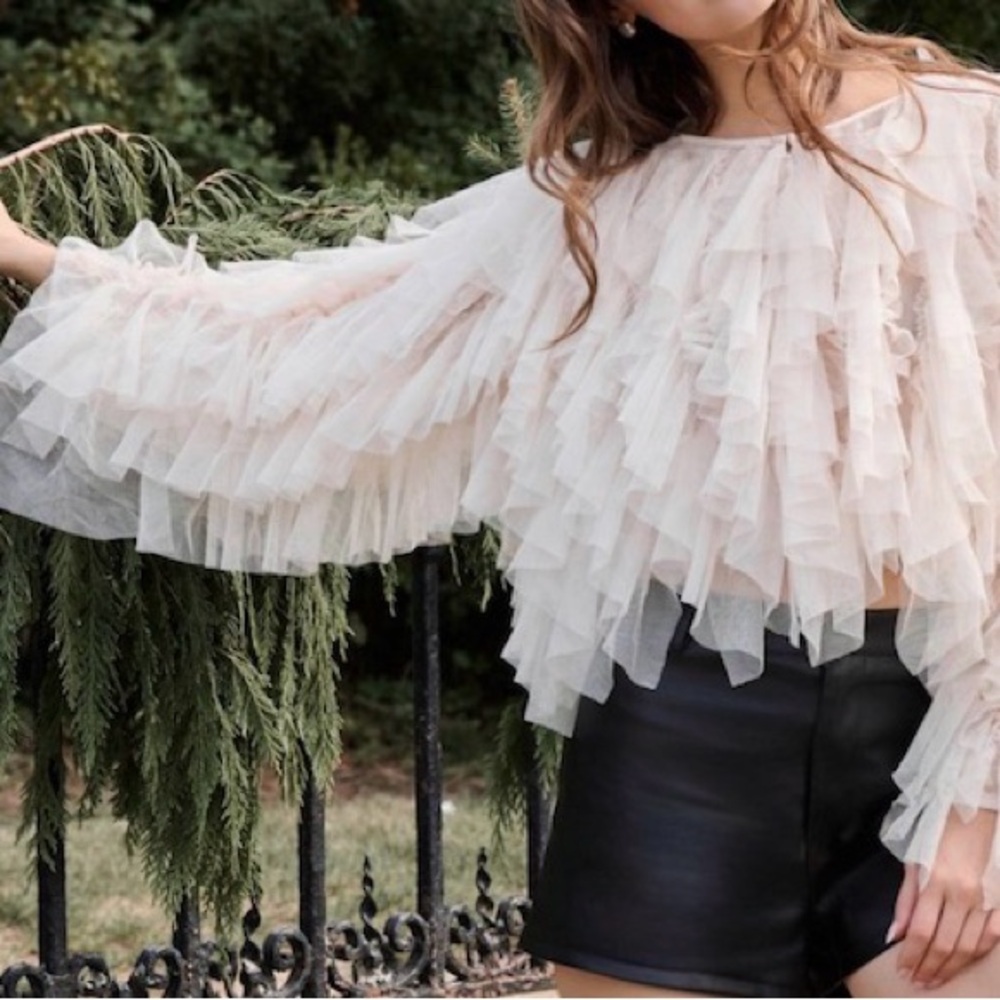 Elegant White Ruffled Women's Top